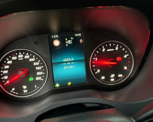 Белый Мерседес Sprinter, объемом двигателя 2.2 л и пробегом 301 тыс. км за 32900 $, фото 9 на Automoto.ua