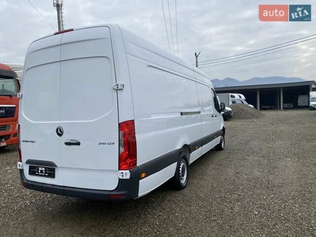 Белый Мерседес Sprinter, объемом двигателя 2.2 л и пробегом 165 тыс. км за 22880 $, фото 10 на Automoto.ua