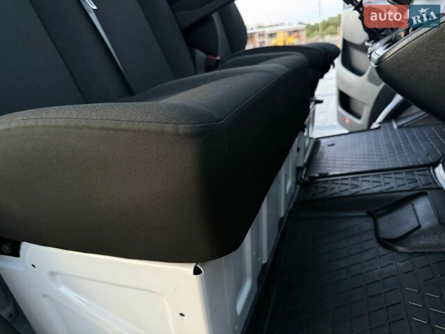 Белый Мерседес Sprinter, объемом двигателя 2.2 л и пробегом 250 тыс. км за 21850 $, фото 79 на Automoto.ua