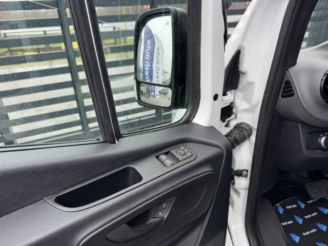 Белый Мерседес Sprinter, объемом двигателя 2.2 л и пробегом 200 тыс. км за 28900 $, фото 14 на Automoto.ua