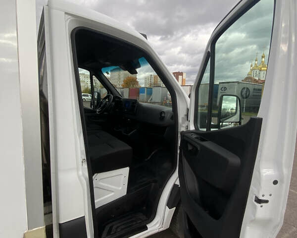 Белый Мерседес Sprinter, объемом двигателя 0 л и пробегом 240 тыс. км за 24000 $, фото 7 на Automoto.ua