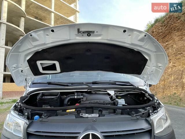 Білий Мерседес Sprinter, об'ємом двигуна 2.2 л та пробігом 280 тис. км за 22999 $, фото 60 на Automoto.ua