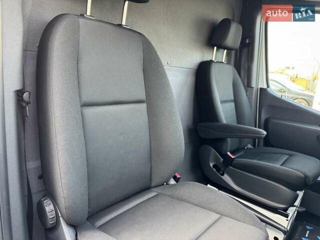 Белый Мерседес Sprinter, объемом двигателя 2.2 л и пробегом 364 тыс. км за 26500 $, фото 28 на Automoto.ua