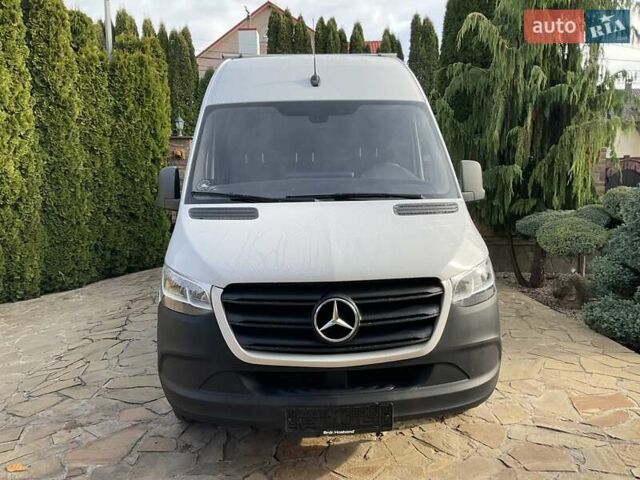 Белый Мерседес Sprinter, объемом двигателя 2.2 л и пробегом 169 тыс. км за 21499 $, фото 1 на Automoto.ua