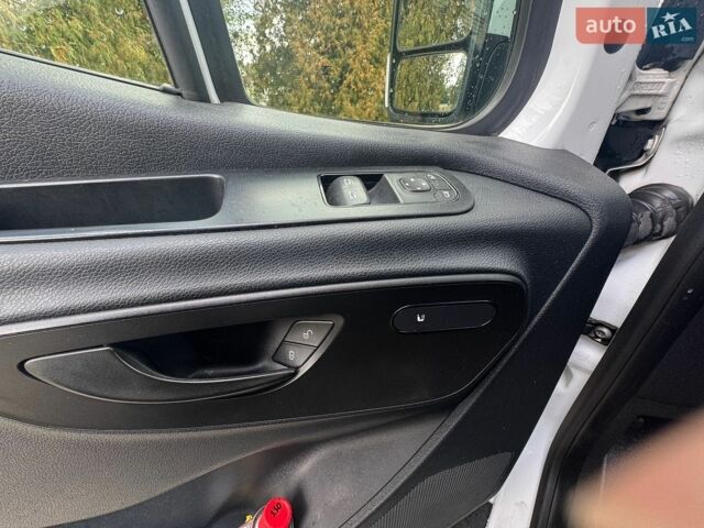 Белый Мерседес Sprinter, объемом двигателя 2.2 л и пробегом 420 тыс. км за 26500 $, фото 19 на Automoto.ua