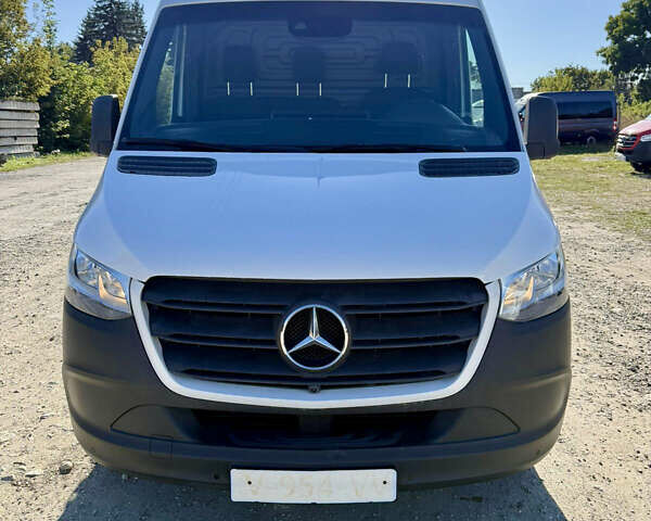 Мерседес Sprinter 2019 в Тернополе на Automoto.ua Белый Мерседес Sprinter, объемом двигателя 2.2 л и пробегом 301 тыс. км за 34900 $, фото 1 на Automoto.ua