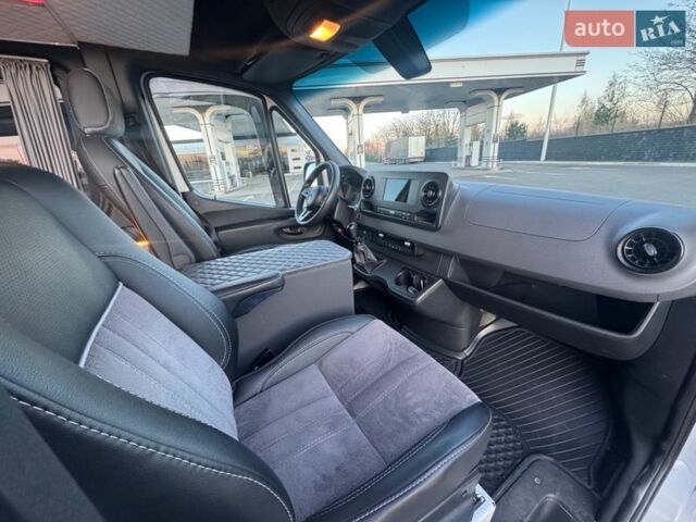 Белый Мерседес Sprinter, объемом двигателя 2.14 л и пробегом 425 тыс. км за 28800 $, фото 57 на Automoto.ua