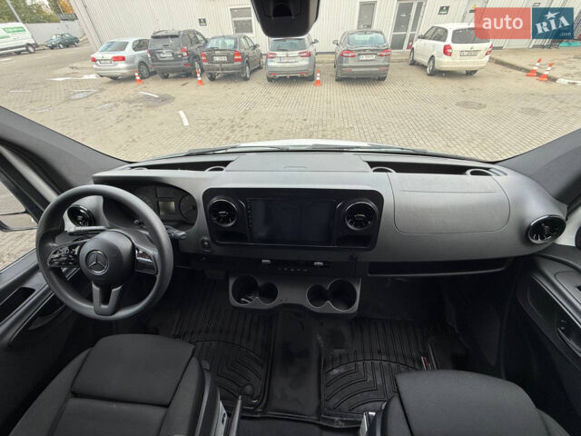 Белый Мерседес Sprinter, объемом двигателя 3 л и пробегом 205 тыс. км за 33999 $, фото 14 на Automoto.ua