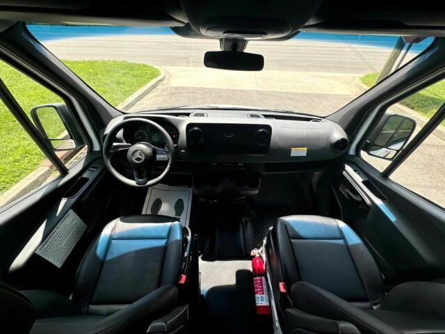 Белый Мерседес Sprinter, объемом двигателя 3 л и пробегом 48 тыс. км за 11500 $, фото 11 на Automoto.ua