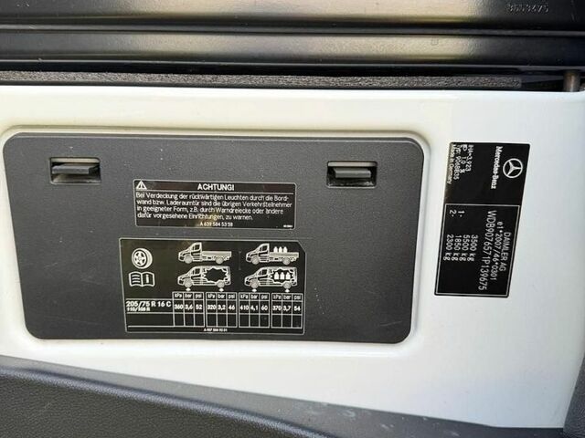Белый Мерседес Sprinter, объемом двигателя 2.99 л и пробегом 283 тыс. км за 58500 $, фото 12 на Automoto.ua