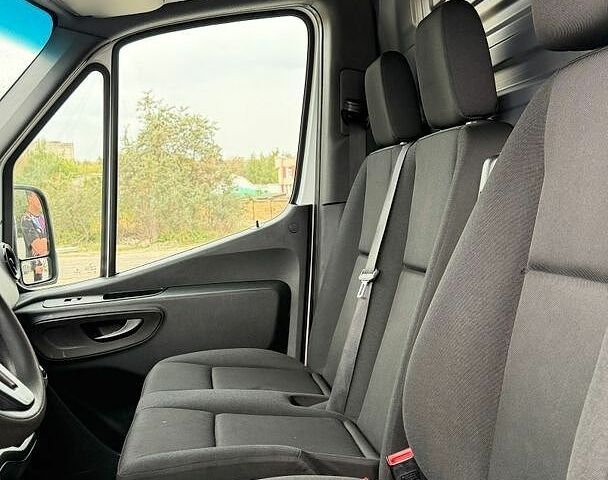 Белый Мерседес Sprinter, объемом двигателя 2.2 л и пробегом 300 тыс. км за 22300 $, фото 14 на Automoto.ua