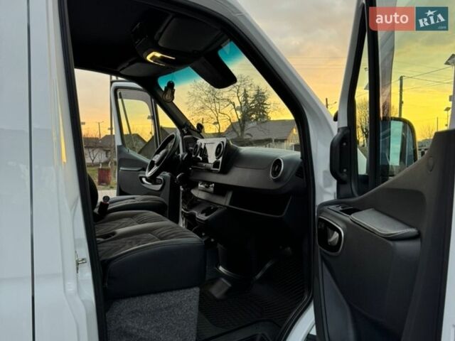 Белый Мерседес Sprinter, объемом двигателя 2.2 л и пробегом 106 тыс. км за 36500 $, фото 13 на Automoto.ua