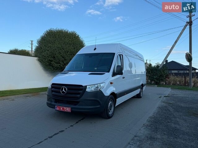 Білий Мерседес Sprinter, об'ємом двигуна 2.2 л та пробігом 300 тис. км за 21600 $, фото 1 на Automoto.ua