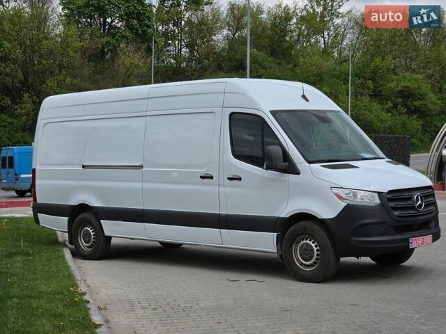 Белый Мерседес Sprinter, объемом двигателя 3 л и пробегом 204 тыс. км за 27999 $, фото 2 на Automoto.ua