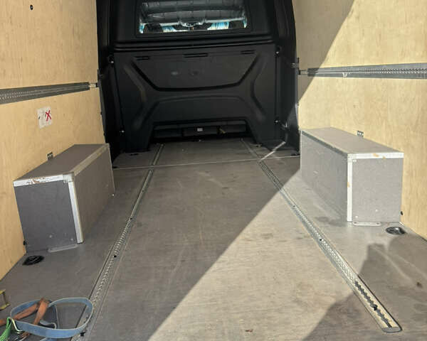 Белый Мерседес Sprinter, объемом двигателя 2.99 л и пробегом 372 тыс. км за 39309 $, фото 8 на Automoto.ua