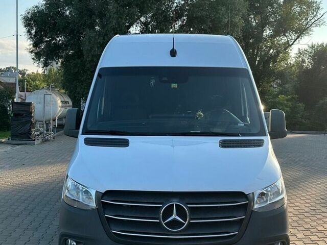 Белый Мерседес Sprinter, объемом двигателя 2.99 л и пробегом 407 тыс. км за 37300 $, фото 4 на Automoto.ua