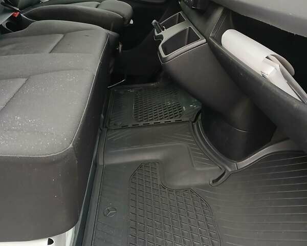 Белый Мерседес Sprinter, объемом двигателя 2.2 л и пробегом 299 тыс. км за 24999 $, фото 16 на Automoto.ua