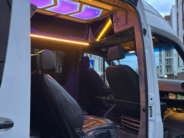 Білий Мерседес Sprinter, об'ємом двигуна 2.99 л та пробігом 250 тис. км за 48999 $, фото 18 на Automoto.ua