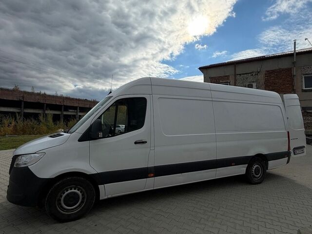Белый Мерседес Sprinter, объемом двигателя 2.14 л и пробегом 210 тыс. км за 20499 $, фото 1 на Automoto.ua