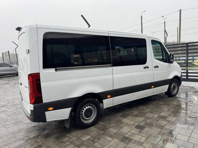 Белый Мерседес Sprinter, объемом двигателя 2.2 л и пробегом 200 тыс. км за 28900 $, фото 2 на Automoto.ua