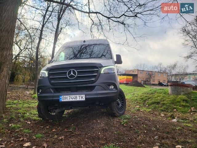 Белый Мерседес Sprinter, объемом двигателя 3 л и пробегом 142 тыс. км за 55000 $, фото 4 на Automoto.ua