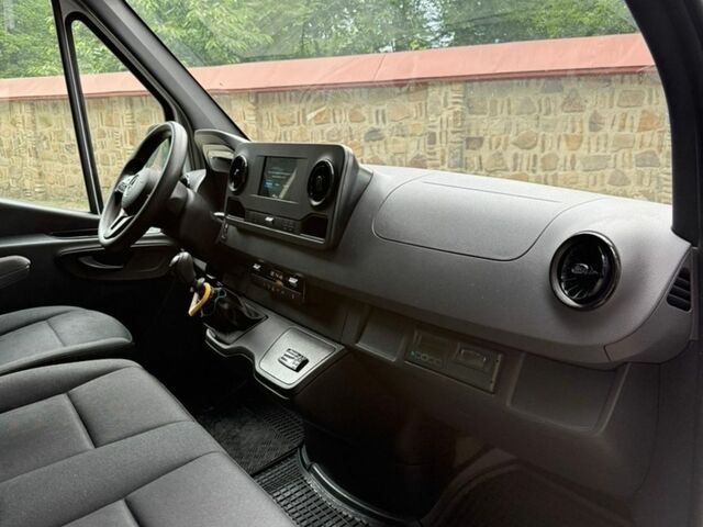 Белый Мерседес Sprinter, объемом двигателя 2.2 л и пробегом 225 тыс. км за 21500 $, фото 50 на Automoto.ua