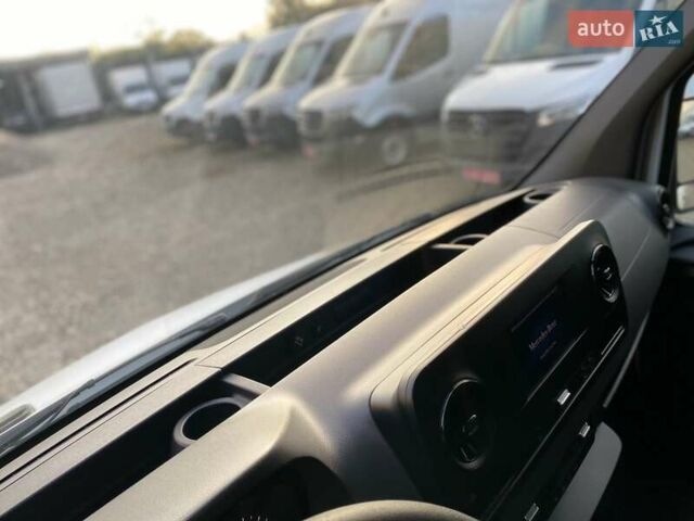 Белый Мерседес Sprinter, объемом двигателя 2.2 л и пробегом 165 тыс. км за 23350 $, фото 47 на Automoto.ua