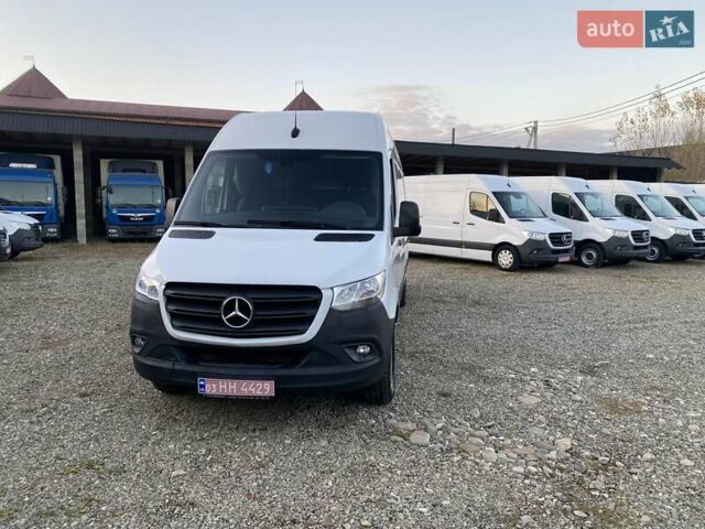Белый Мерседес Sprinter, объемом двигателя 2.2 л и пробегом 156 тыс. км за 23550 $, фото 1 на Automoto.ua