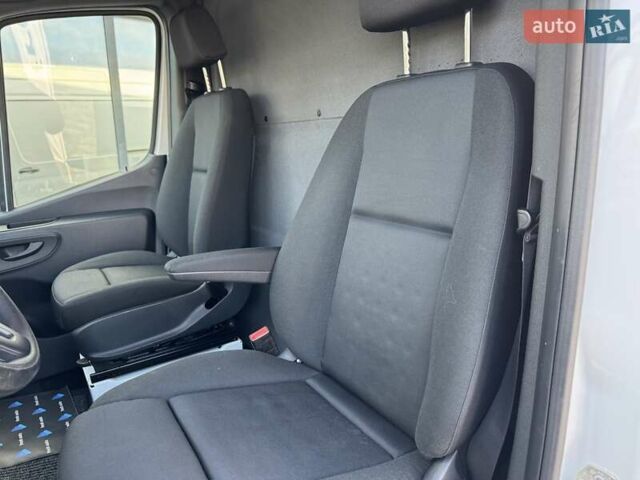Белый Мерседес Sprinter, объемом двигателя 2.2 л и пробегом 364 тыс. км за 26500 $, фото 17 на Automoto.ua
