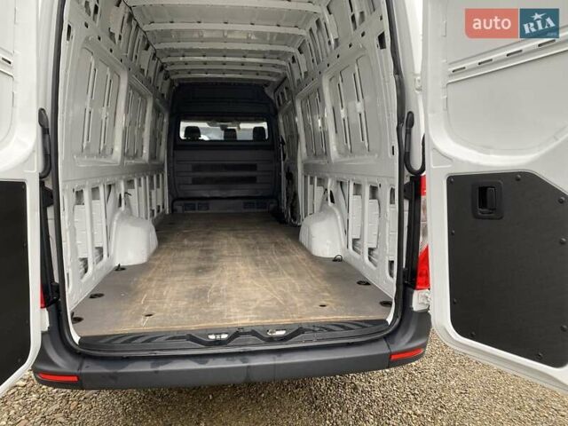 Белый Мерседес Sprinter, объемом двигателя 2.2 л и пробегом 165 тыс. км за 22880 $, фото 26 на Automoto.ua