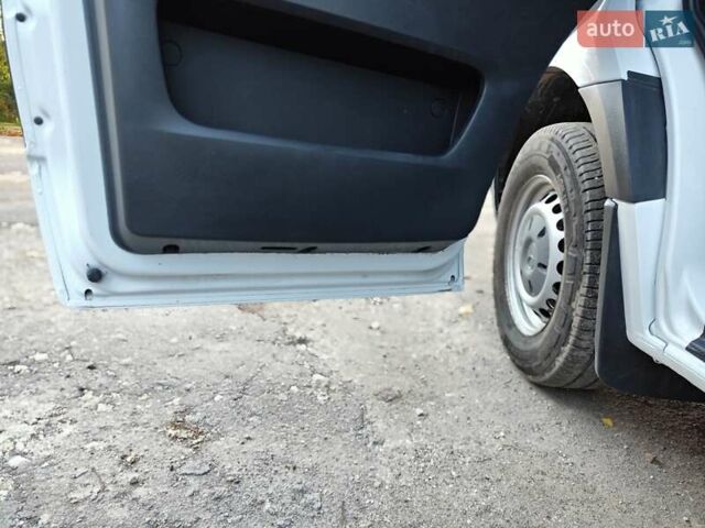 Белый Мерседес Sprinter, объемом двигателя 2.14 л и пробегом 406 тыс. км за 19500 $, фото 48 на Automoto.ua