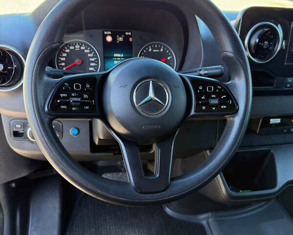 Мерседес Sprinter 2019 в Тернополе на Automoto.ua Белый Мерседес Sprinter, объемом двигателя 2.2 л и пробегом 301 тыс. км за 34900 $, фото 7 на Automoto.ua