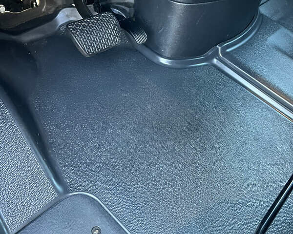 Білий Мерседес Sprinter, об'ємом двигуна 2.14 л та пробігом 300 тис. км за 22900 $, фото 17 на Automoto.ua