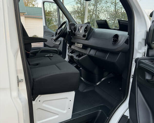 Мерседес Sprinter 2019 в Ровно на Automoto.ua Белый Мерседес Sprinter, объемом двигателя 2.2 л и пробегом 269 тыс. км за 34800 $, фото 42 на Automoto.ua
