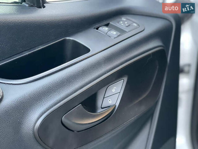 Белый Мерседес Sprinter, объемом двигателя 2.2 л и пробегом 46 тыс. км за 27600 $, фото 16 на Automoto.ua