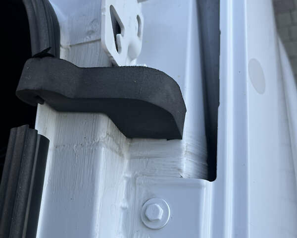 Білий Мерседес Sprinter, об'ємом двигуна 2.14 л та пробігом 300 тис. км за 22900 $, фото 79 на Automoto.ua