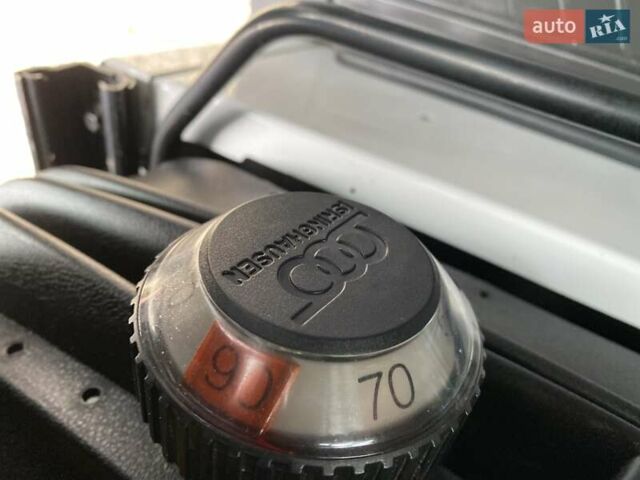 Белый Мерседес Sprinter, объемом двигателя 2.2 л и пробегом 193 тыс. км за 22400 $, фото 37 на Automoto.ua