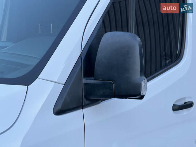 Белый Мерседес Sprinter, объемом двигателя 2.2 л и пробегом 203 тыс. км за 23800 $, фото 39 на Automoto.ua