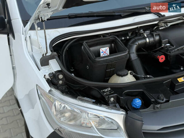 Белый Мерседес Sprinter, объемом двигателя 2.2 л и пробегом 233 тыс. км за 24900 $, фото 28 на Automoto.ua