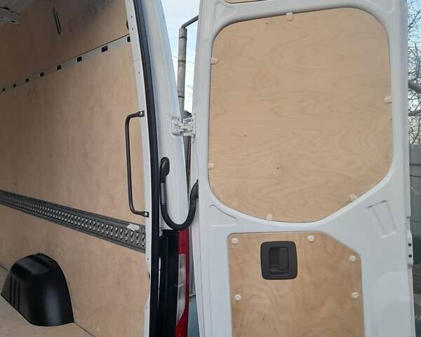Белый Мерседес Sprinter, объемом двигателя 1.95 л и пробегом 214 тыс. км за 24900 $, фото 44 на Automoto.ua