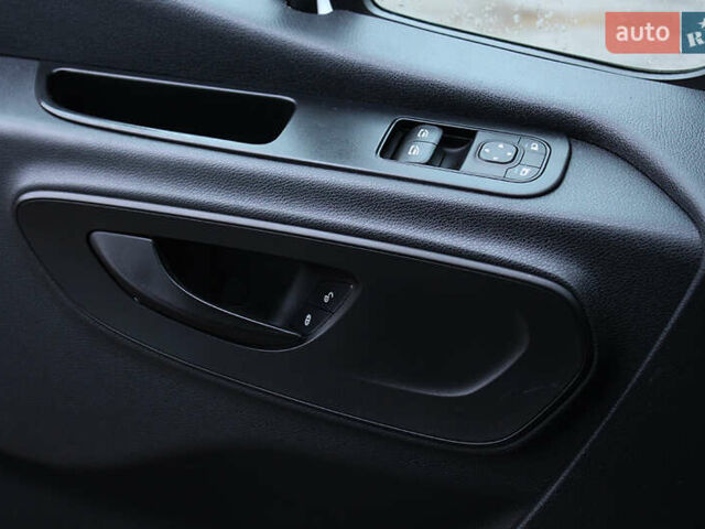 Белый Мерседес Sprinter, объемом двигателя 2.2 л и пробегом 314 тыс. км за 24900 $, фото 55 на Automoto.ua