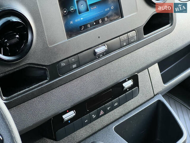 Белый Мерседес Sprinter, объемом двигателя 2.2 л и пробегом 203 тыс. км за 23800 $, фото 115 на Automoto.ua