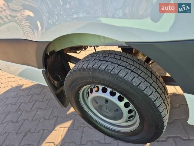 Белый Мерседес Sprinter, объемом двигателя 0 л и пробегом 343 тыс. км за 28300 $, фото 10 на Automoto.ua