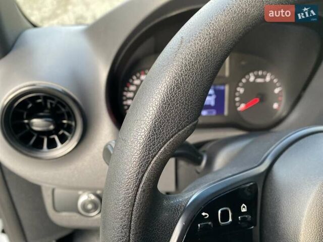 Белый Мерседес Sprinter, объемом двигателя 2.2 л и пробегом 150 тыс. км за 23370 $, фото 51 на Automoto.ua