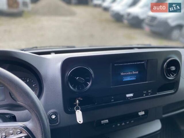 Белый Мерседес Sprinter, объемом двигателя 2.2 л и пробегом 193 тыс. км за 22400 $, фото 41 на Automoto.ua