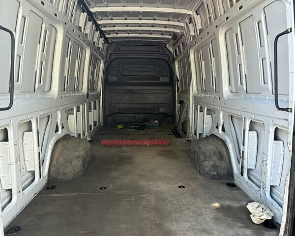 Белый Мерседес Sprinter, объемом двигателя 2.99 л и пробегом 65 тыс. км за 31800 $, фото 16 на Automoto.ua