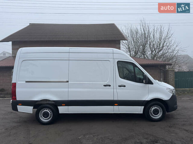 Белый Мерседес Sprinter, объемом двигателя 2.2 л и пробегом 297 тыс. км за 24700 $, фото 18 на Automoto.ua