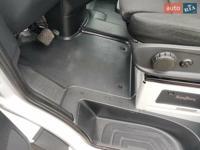 Белый Мерседес Sprinter, объемом двигателя 2.2 л и пробегом 246 тыс. км за 25500 $, фото 51 на Automoto.ua