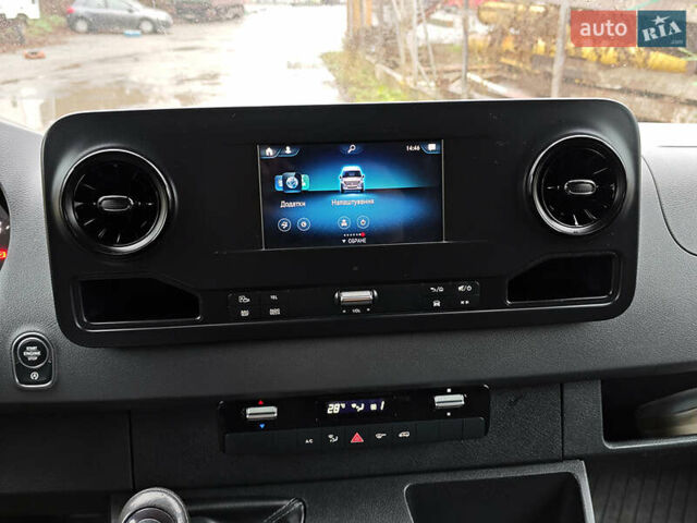 Белый Мерседес Sprinter, объемом двигателя 2.2 л и пробегом 314 тыс. км за 24900 $, фото 24 на Automoto.ua