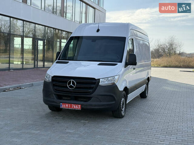 Белый Мерседес Sprinter, объемом двигателя 2.2 л и пробегом 233 тыс. км за 24900 $, фото 3 на Automoto.ua